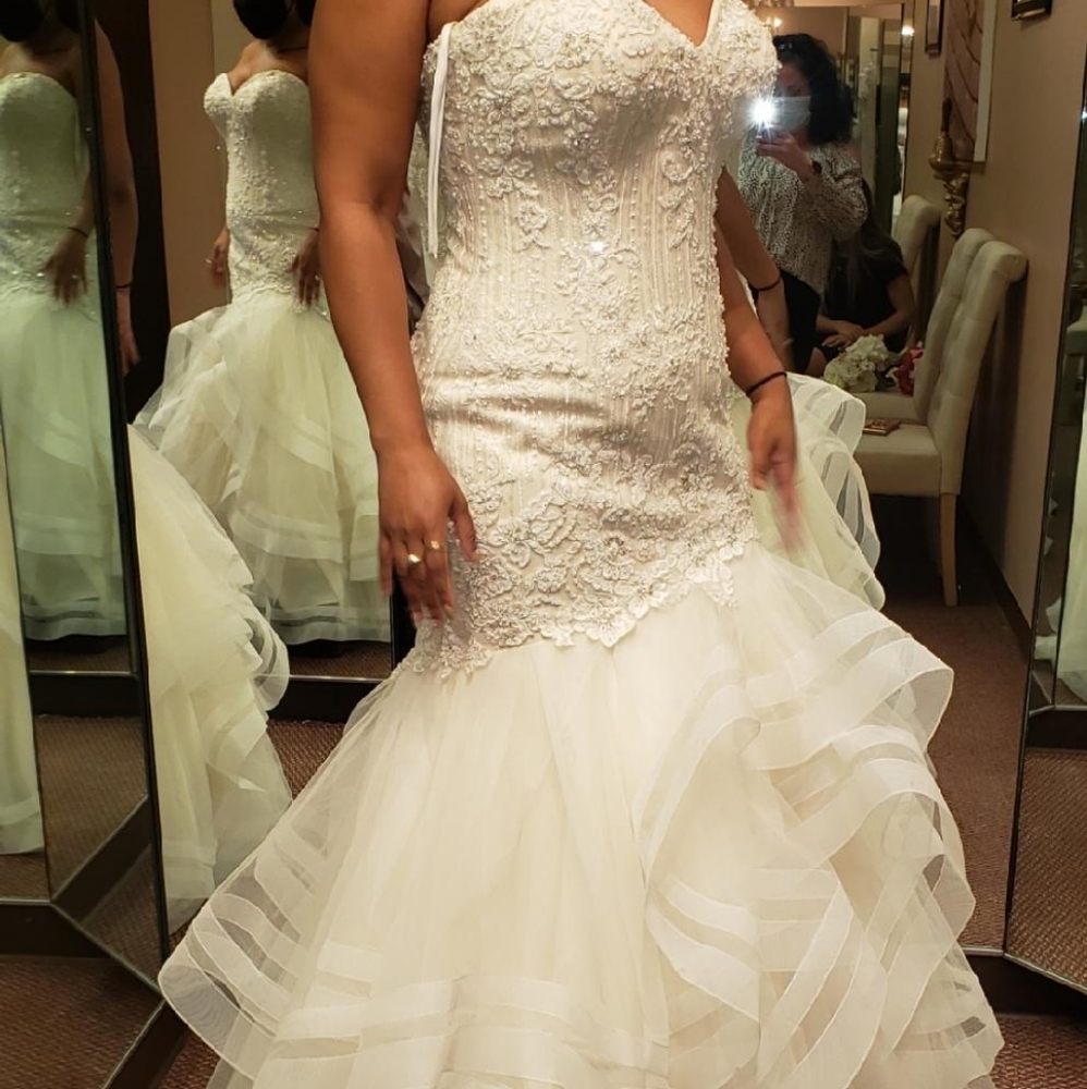 Brand new Allure wedding gown